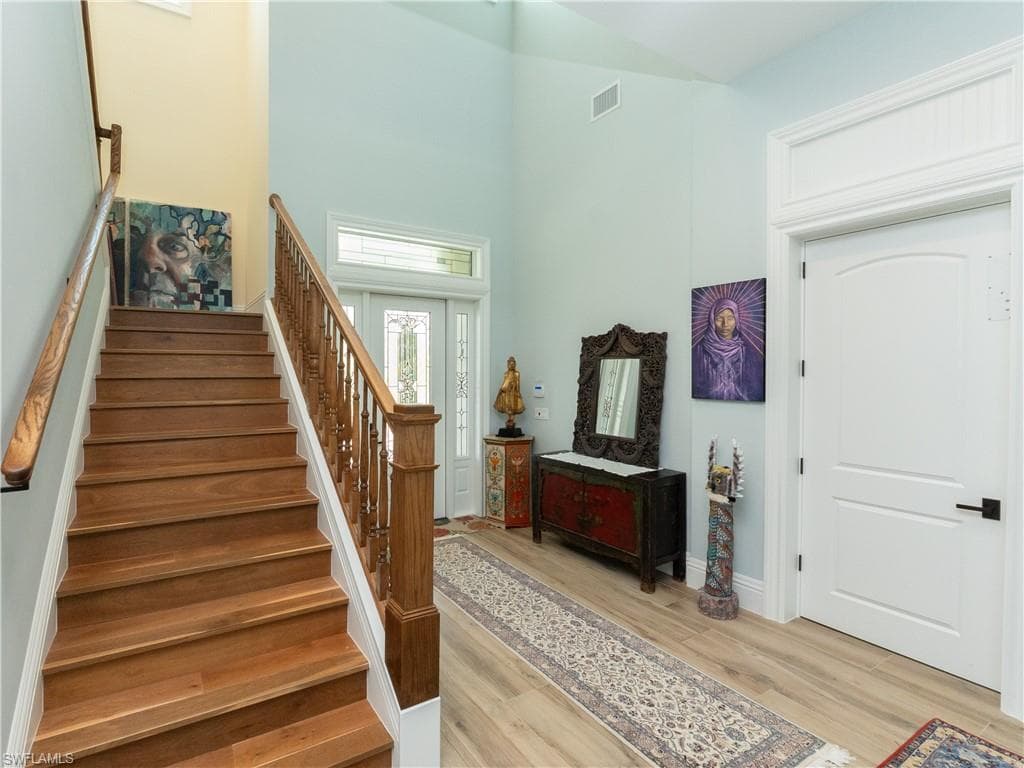 256 Price ST, NAPLES FL 34113-14