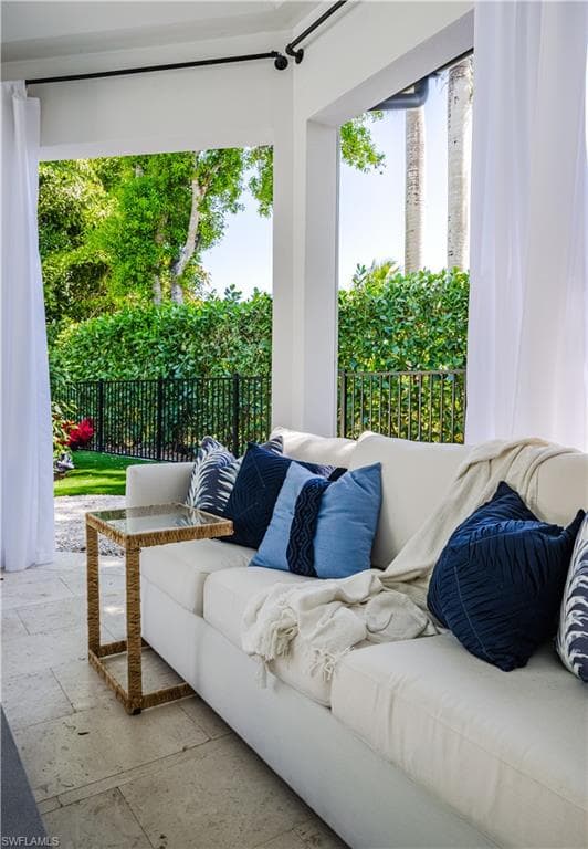 681 Katemore LN, NAPLES FL 34108-46