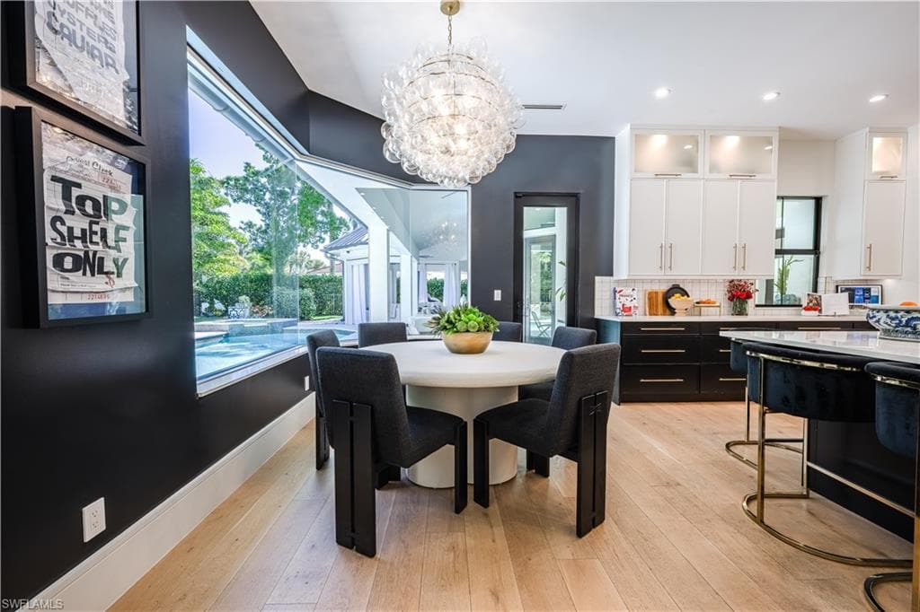 681 Katemore LN, NAPLES FL 34108-11