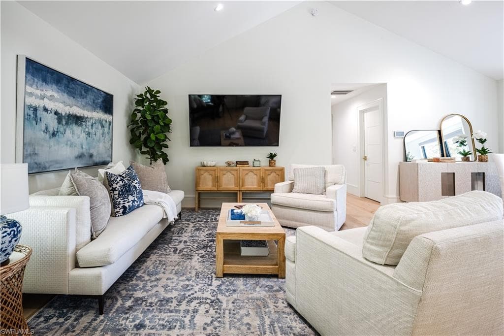 681 Katemore LN, NAPLES FL 34108-35