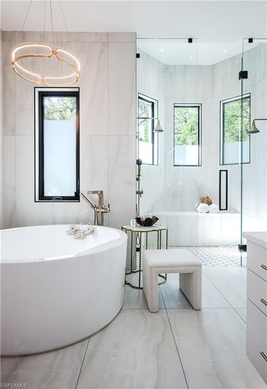 681 Katemore LN, NAPLES FL 34108-29