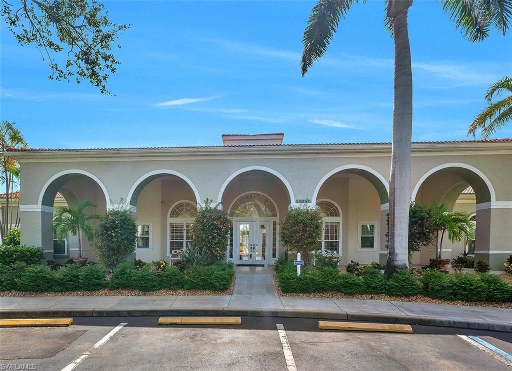 23520 Walden Center DR # 207, ESTERO FL 34134-22