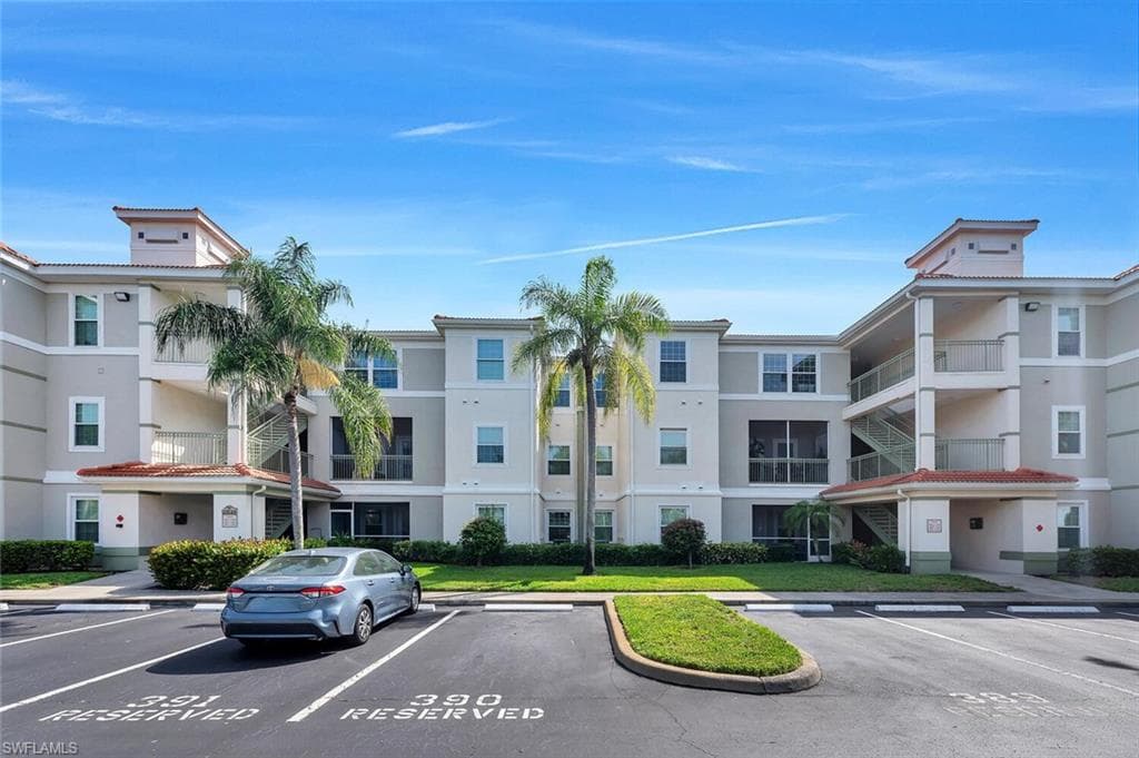 23520 Walden Center DR # 207, ESTERO FL 34134-1