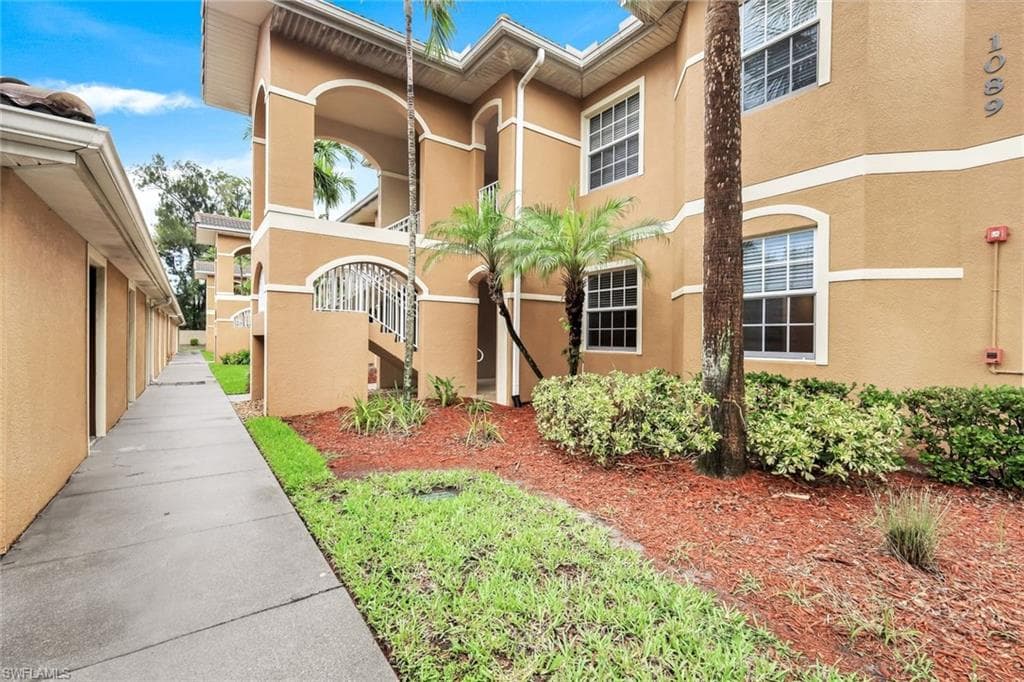 1089 Winding Pines CIR # 106, CAPE CORAL FL 33909-1