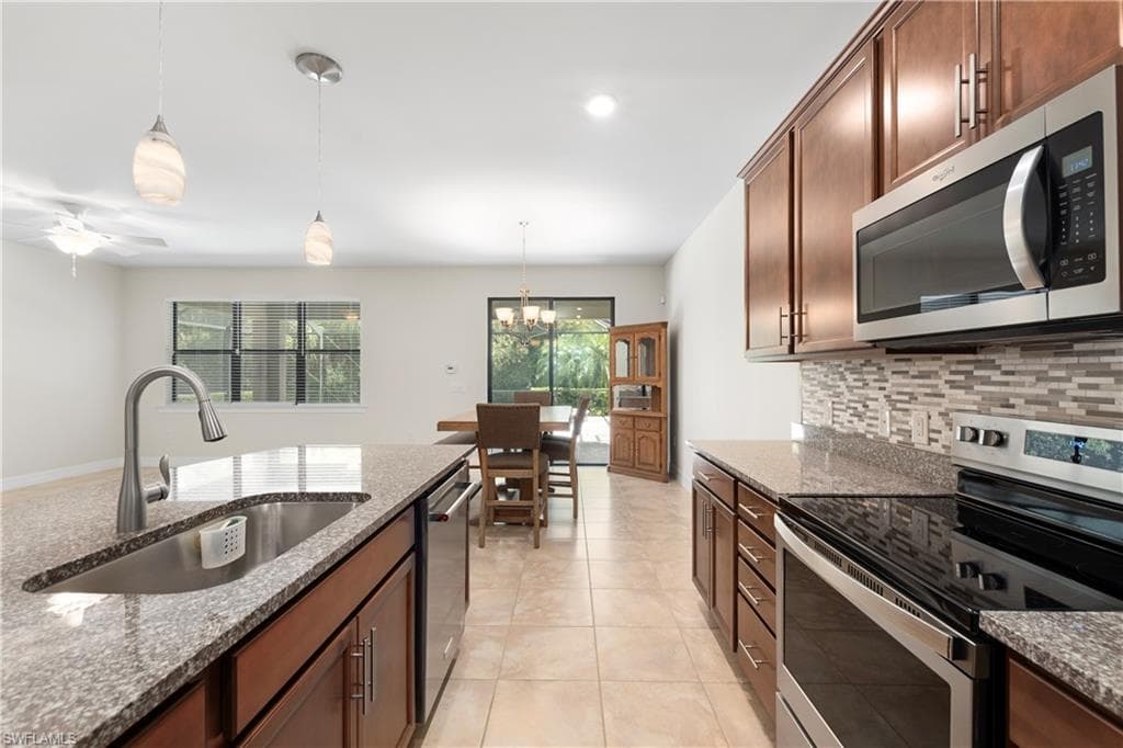 3322 Hampton BLVD, ALVA FL 33920-9