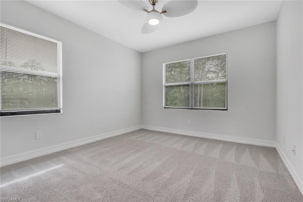 7501 Carnegie WAY, NAPLES FL 34119-31