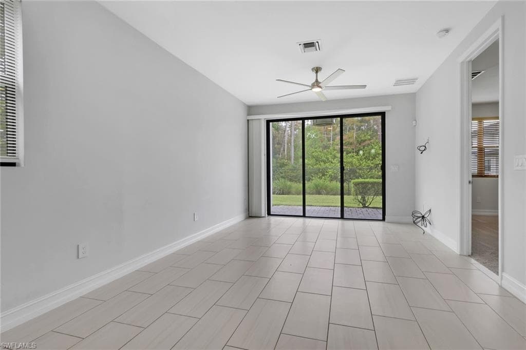 7501 Carnegie WAY, NAPLES FL 34119-13