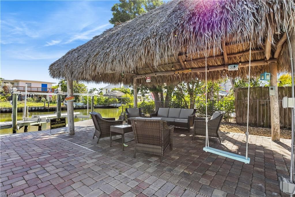 250 Ohio AVE, FORT MYERS BEACH FL 33931-6