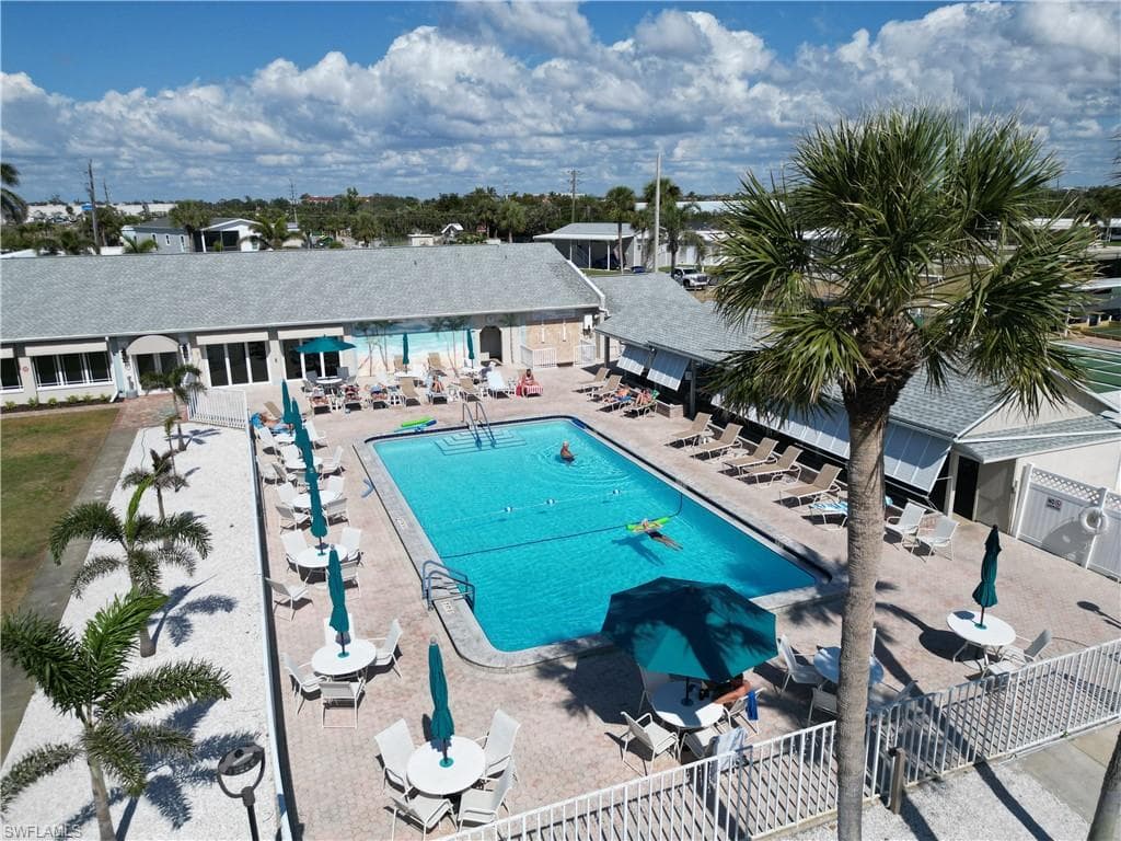 17630 Peppard DR, FORT MYERS BEACH FL 33931-6