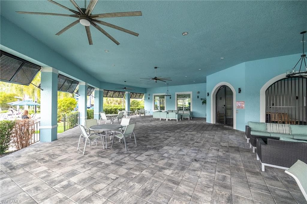 3289 Baravaldo CIR, CAPE CORAL FL 33909-21