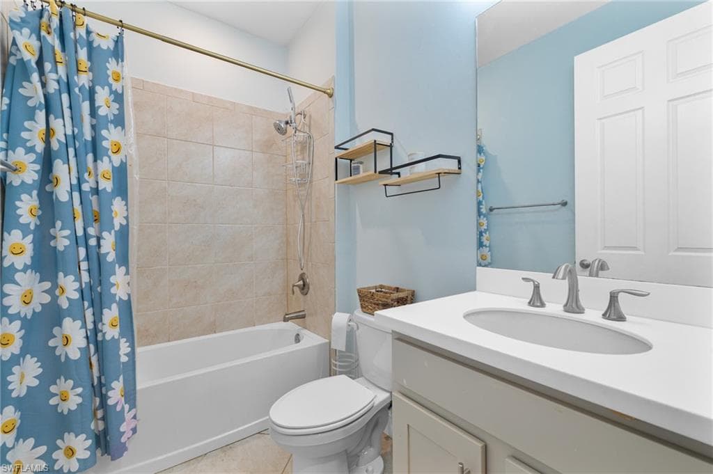 3289 Baravaldo CIR, CAPE CORAL FL 33909-9