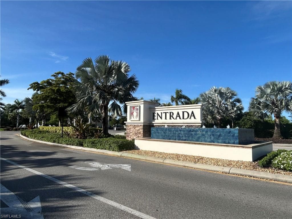 3289 Baravaldo CIR, CAPE CORAL FL 33909-18