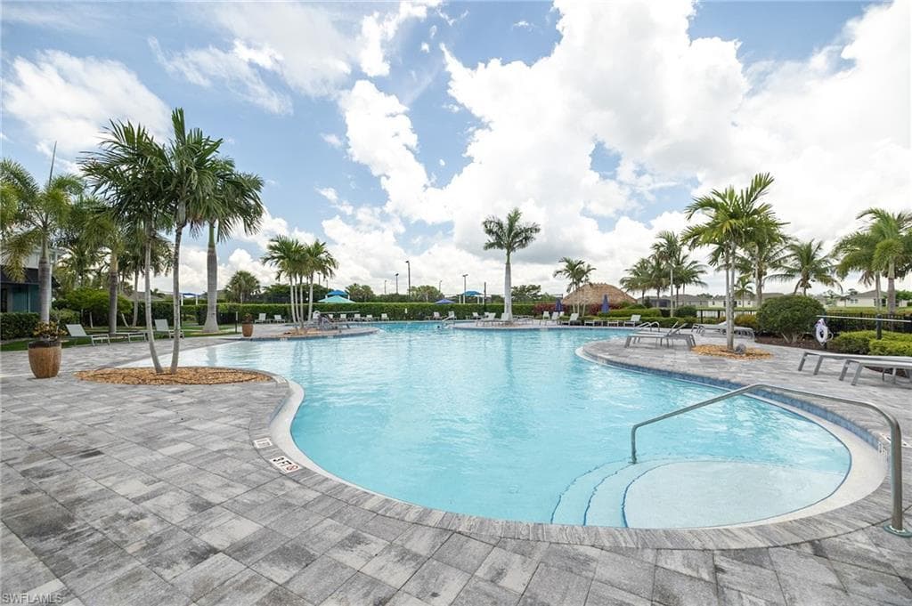 3289 Baravaldo CIR, CAPE CORAL FL 33909-20