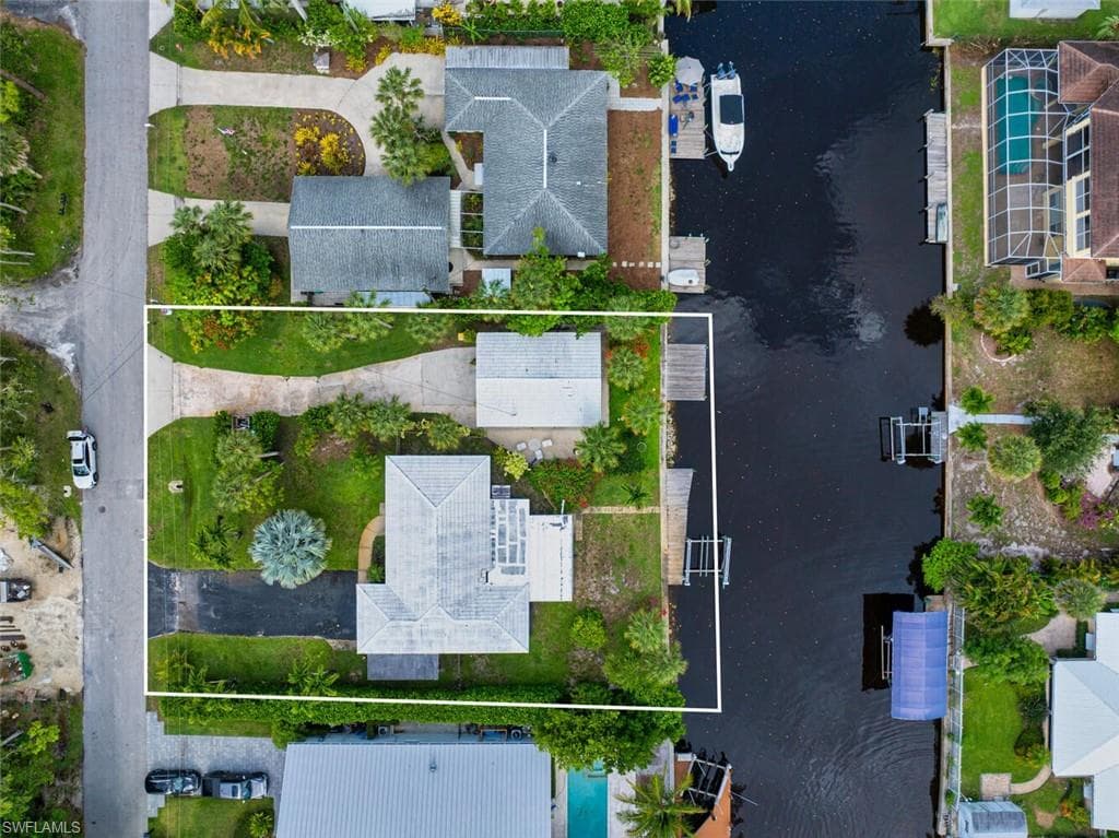 1483 Bembury DR, NAPLES FL 34102-16