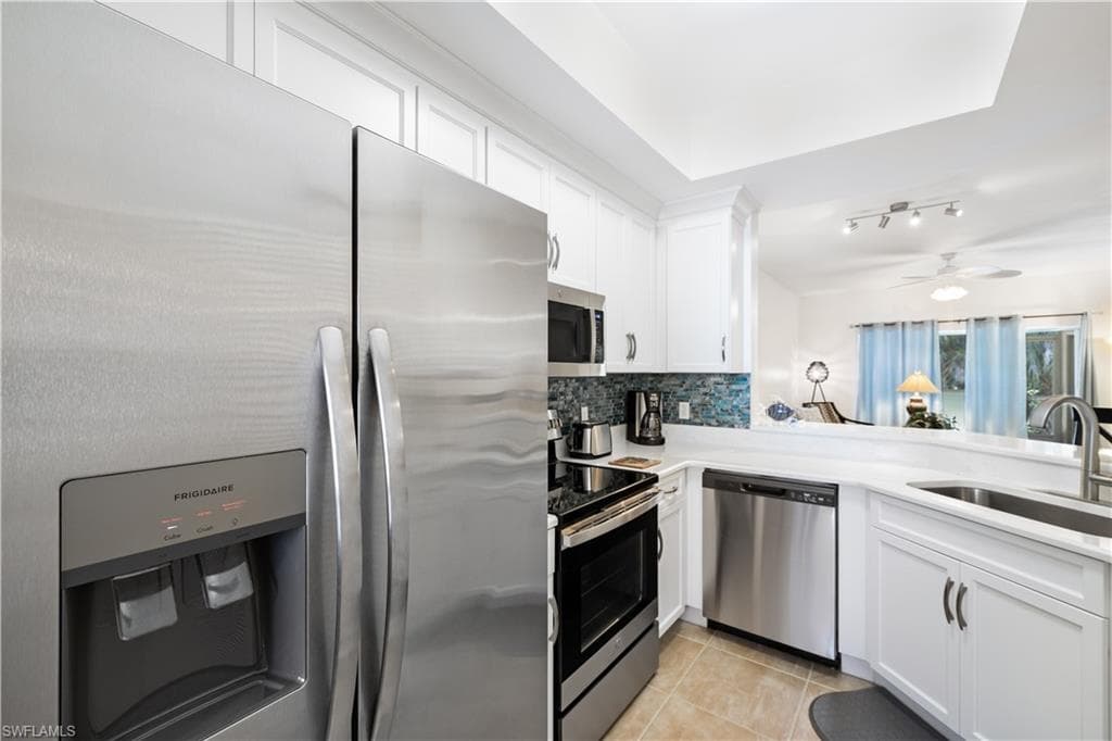757 Wiggins Lake DR # 106, NAPLES FL 34110-5
