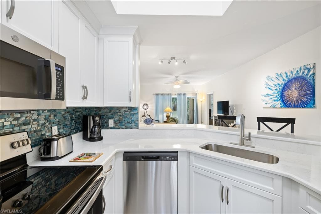 757 Wiggins Lake DR # 106, NAPLES FL 34110-6