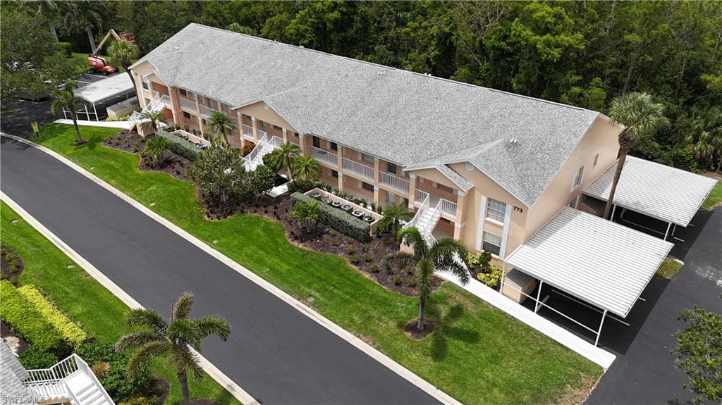773 Wiggins Lake DR # 105, NAPLES FL 34110-12