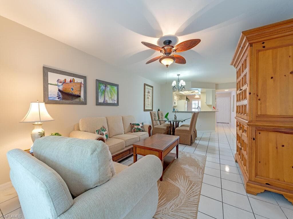 773 Wiggins Lake DR # 105, NAPLES FL 34110-3