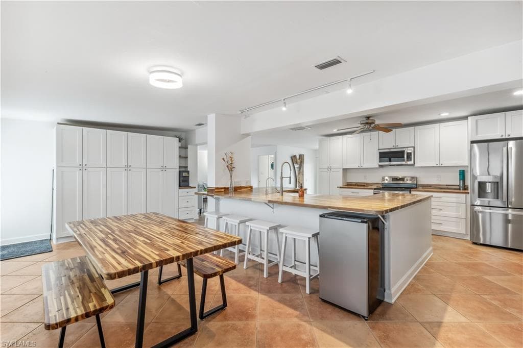 5654 Natoma DR, FORT MYERS FL 33919-3