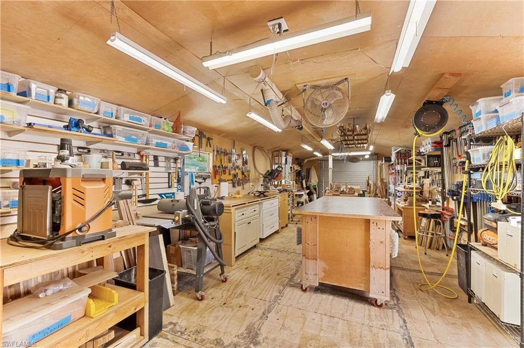 5654 Natoma DR, FORT MYERS FL 33919-24