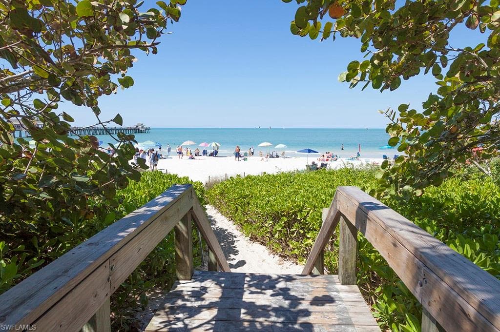 4007 Recreation LN, NAPLES FL 34116-23