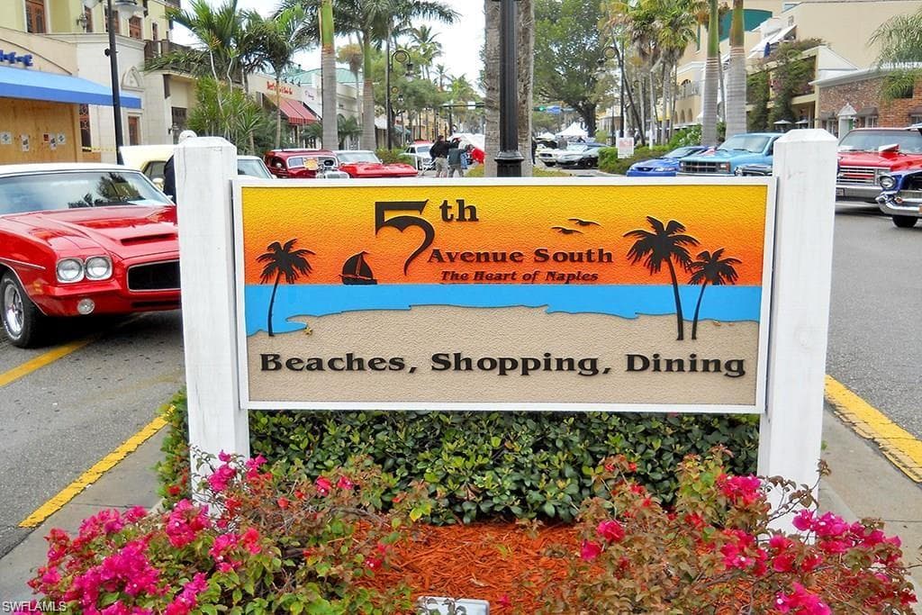 4007 Recreation LN, NAPLES FL 34116-17