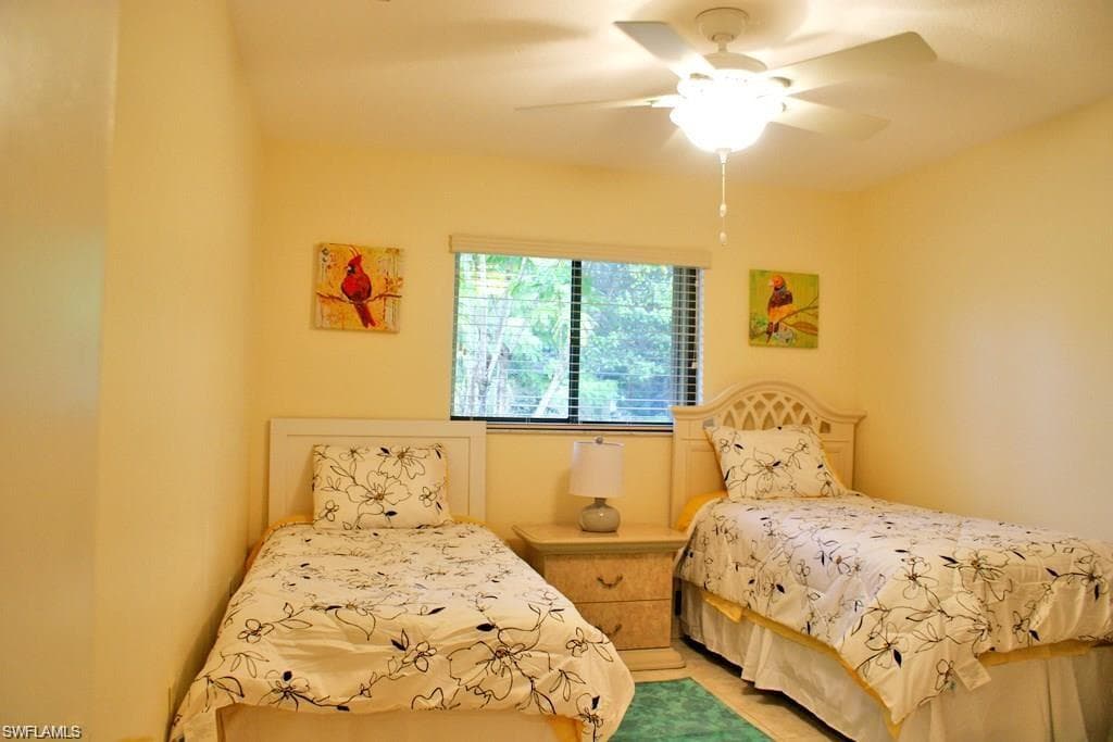 595 93rd AVE N, NAPLES FL 34108-13