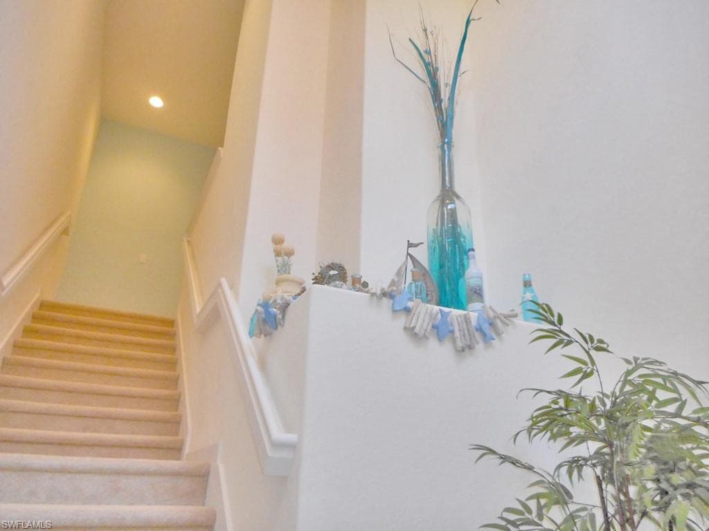 8565 Via Garibaldi CIR # 203, ESTERO FL 33928-2