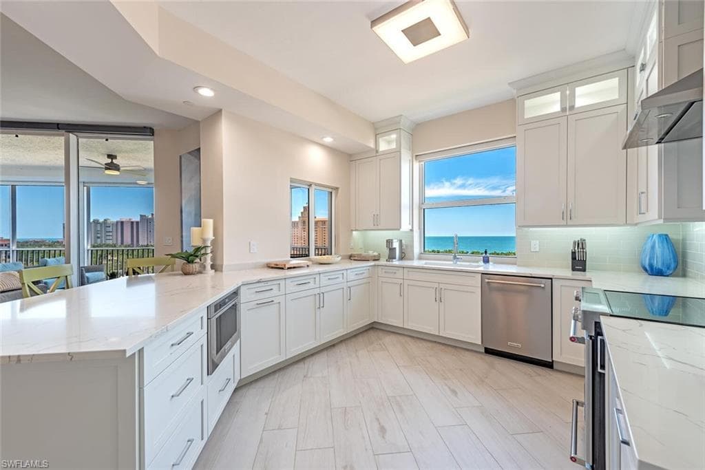 400 Flagship DR # 1002, NAPLES FL 34108-6