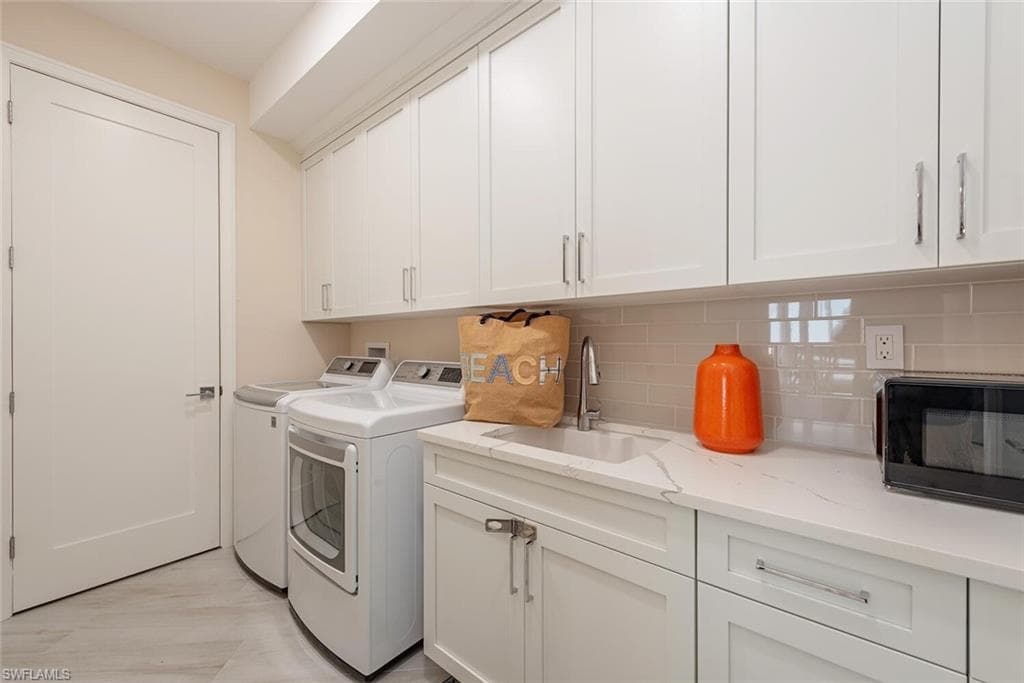 400 Flagship DR # 1002, NAPLES FL 34108-17