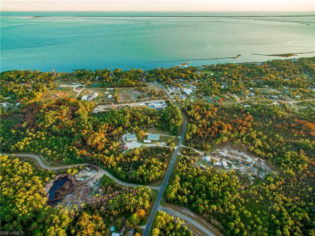 90 Otter Slide RD, EASTPOINT FL 32328-8