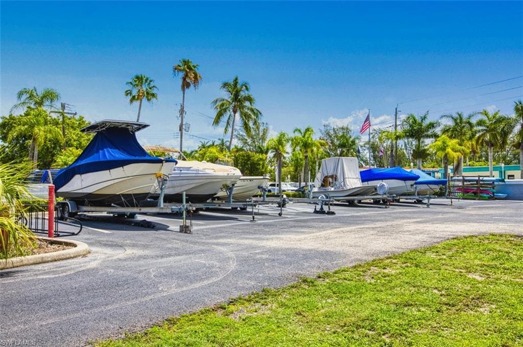 2885 Palm Beach BLVD # 105, FORT MYERS FL 33916-35