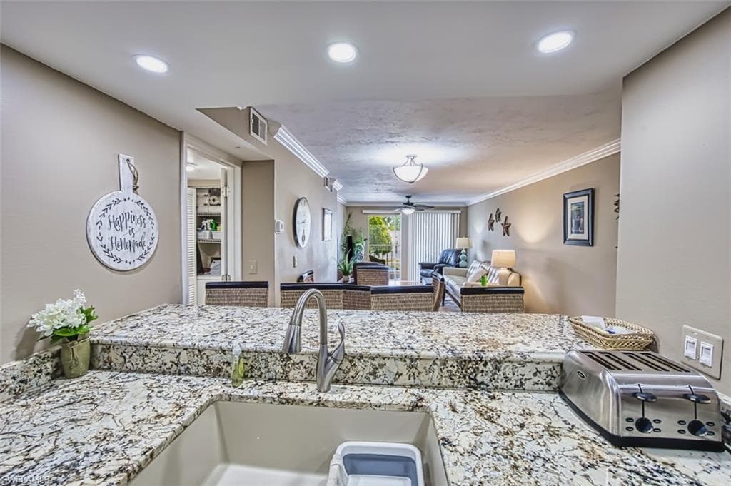 2885 Palm Beach BLVD # 105, FORT MYERS FL 33916-13