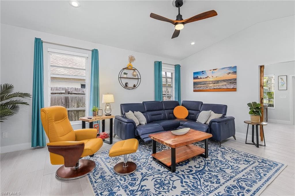 794 95th AVE N, NAPLES FL 34108-1