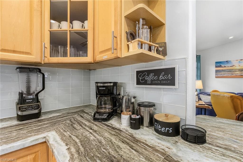 794 95th AVE N, NAPLES FL 34108-4