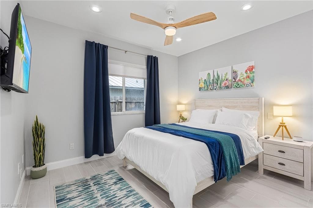 794 95th AVE N, NAPLES FL 34108-17