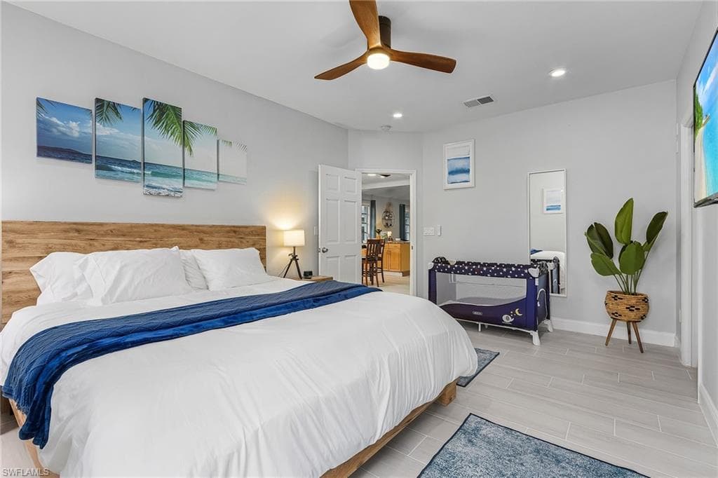 794 95th AVE N, NAPLES FL 34108-24