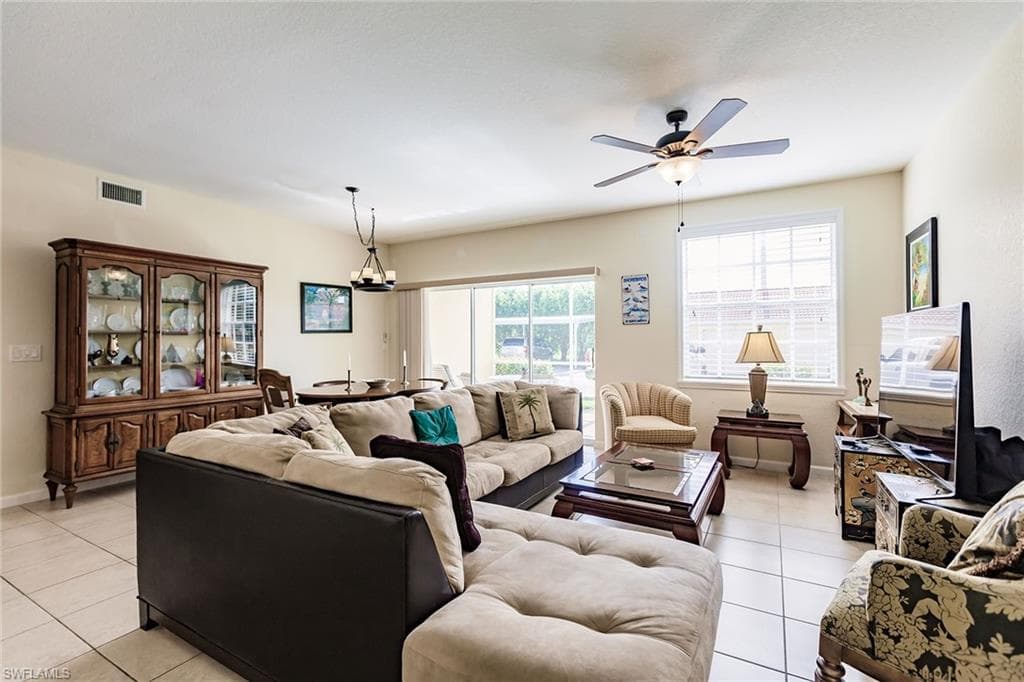 4700 Saint Croix LN # 318, NAPLES FL 34109-6