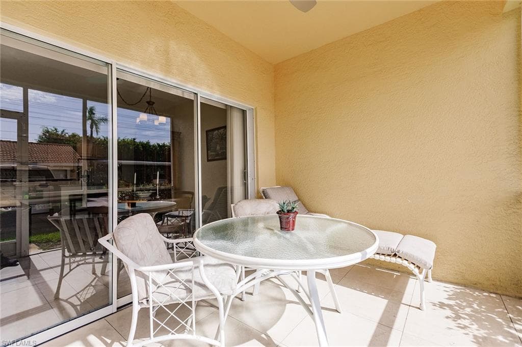 4700 Saint Croix LN # 318, NAPLES FL 34109-32