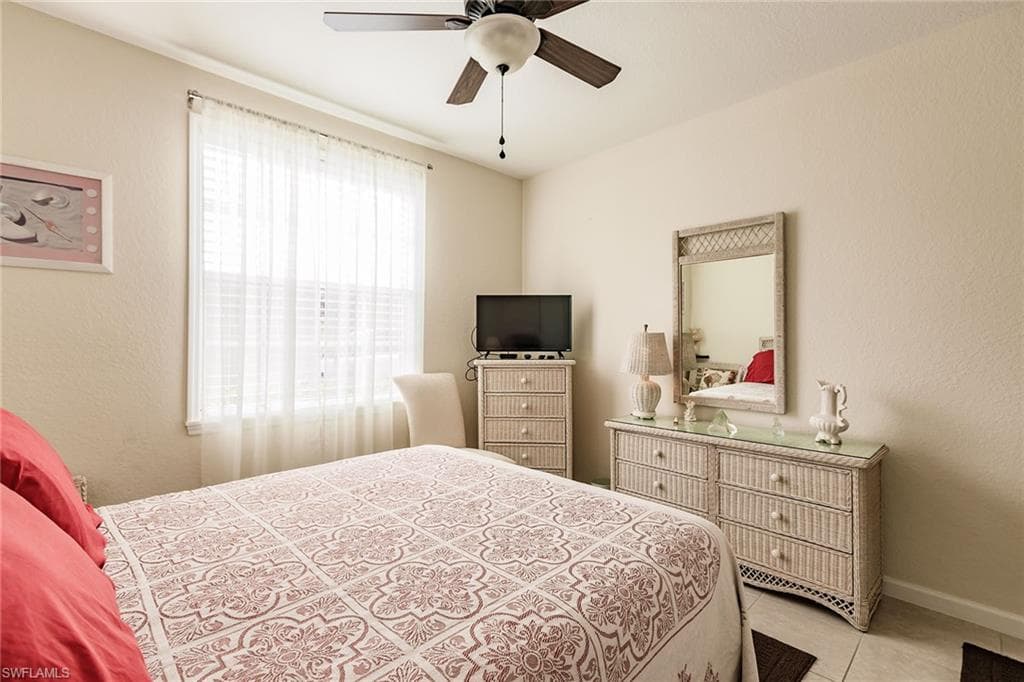 4700 Saint Croix LN # 318, NAPLES FL 34109-18