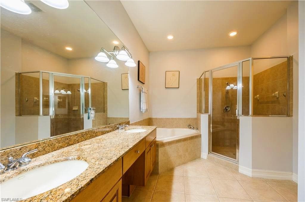 12099 Lucca ST # 201, FORT MYERS FL 33966-33