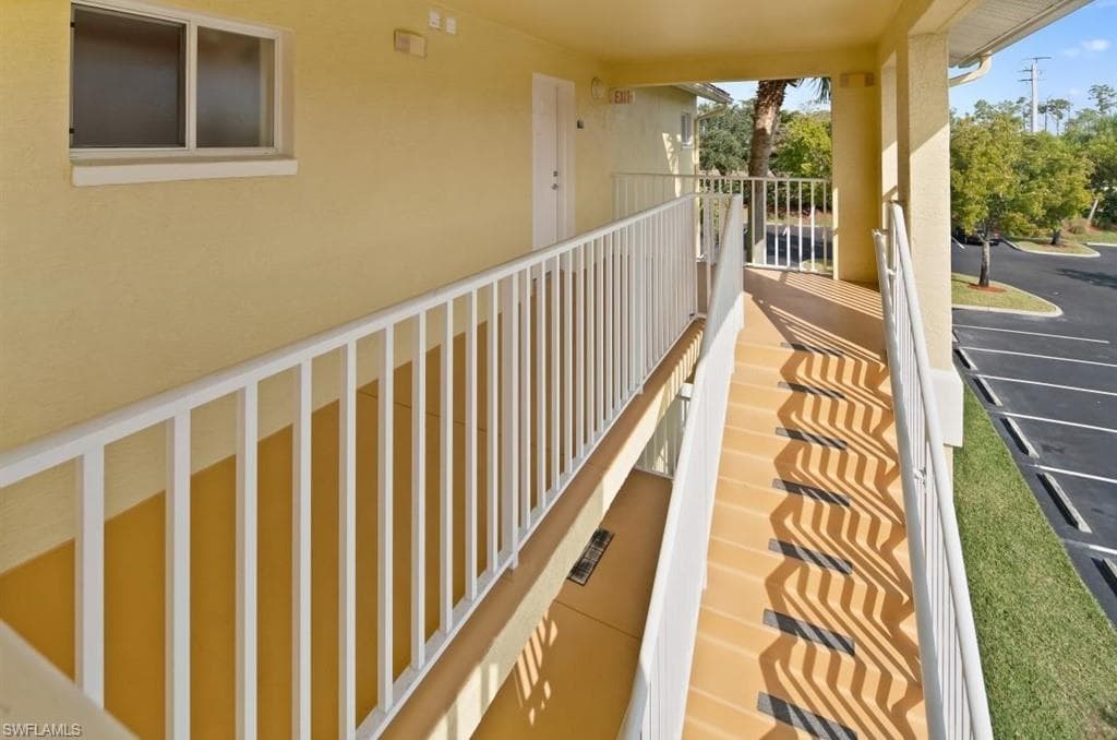 8297 KEY ROYAL LN # 331, NAPLES FL 34119-11