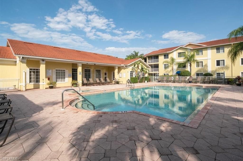 8297 KEY ROYAL LN # 331, NAPLES FL 34119-14