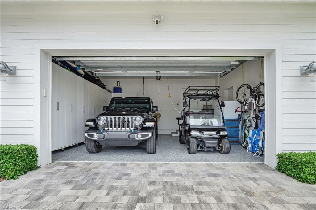 2120 Curtis ST, NAPLES FL 34112-32