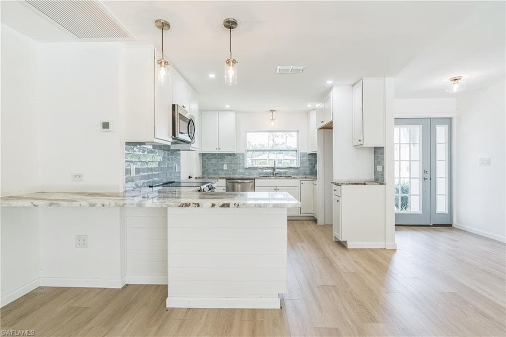 13724 River Forest DR, FORT MYERS FL 33905-7