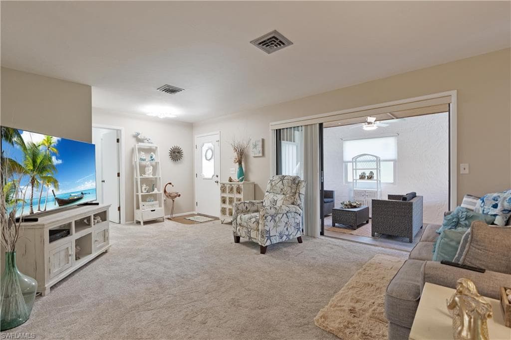 6108 Penny LN, BRADENTON FL 34207-15