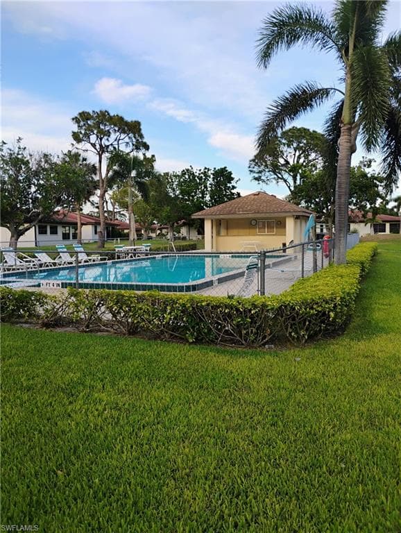 6108 Penny LN, BRADENTON FL 34207-35