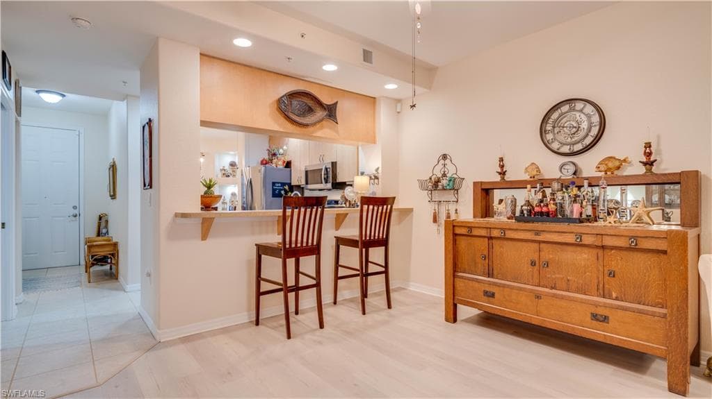 1133 Van Loon Commons CIR # 202, CAPE CORAL FL 33909-9