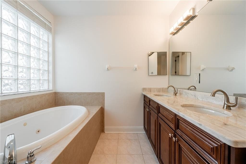 15250 Riverbend BLVD # 101, NORTH FORT MYERS FL 33917-10