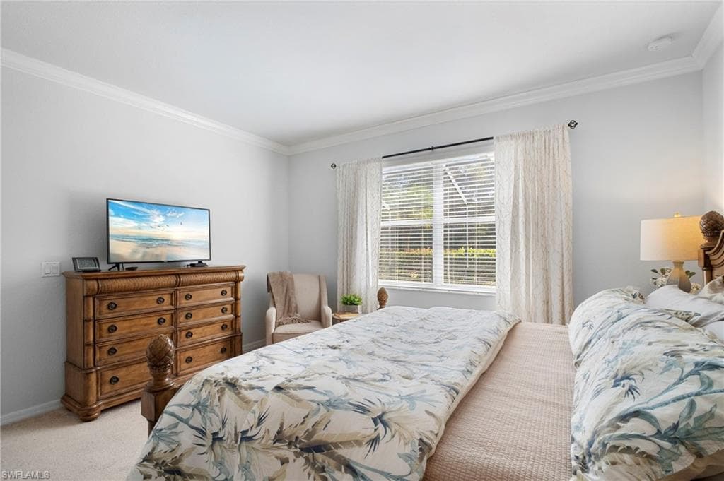 8088 Piedmont DR, NAPLES FL 34104-26